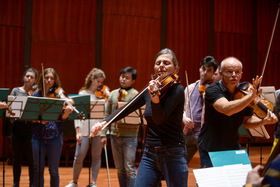 Swiss Chamber Camerata mit Bratschistin Ruth Killius und Geiger Thomas Zehetmair