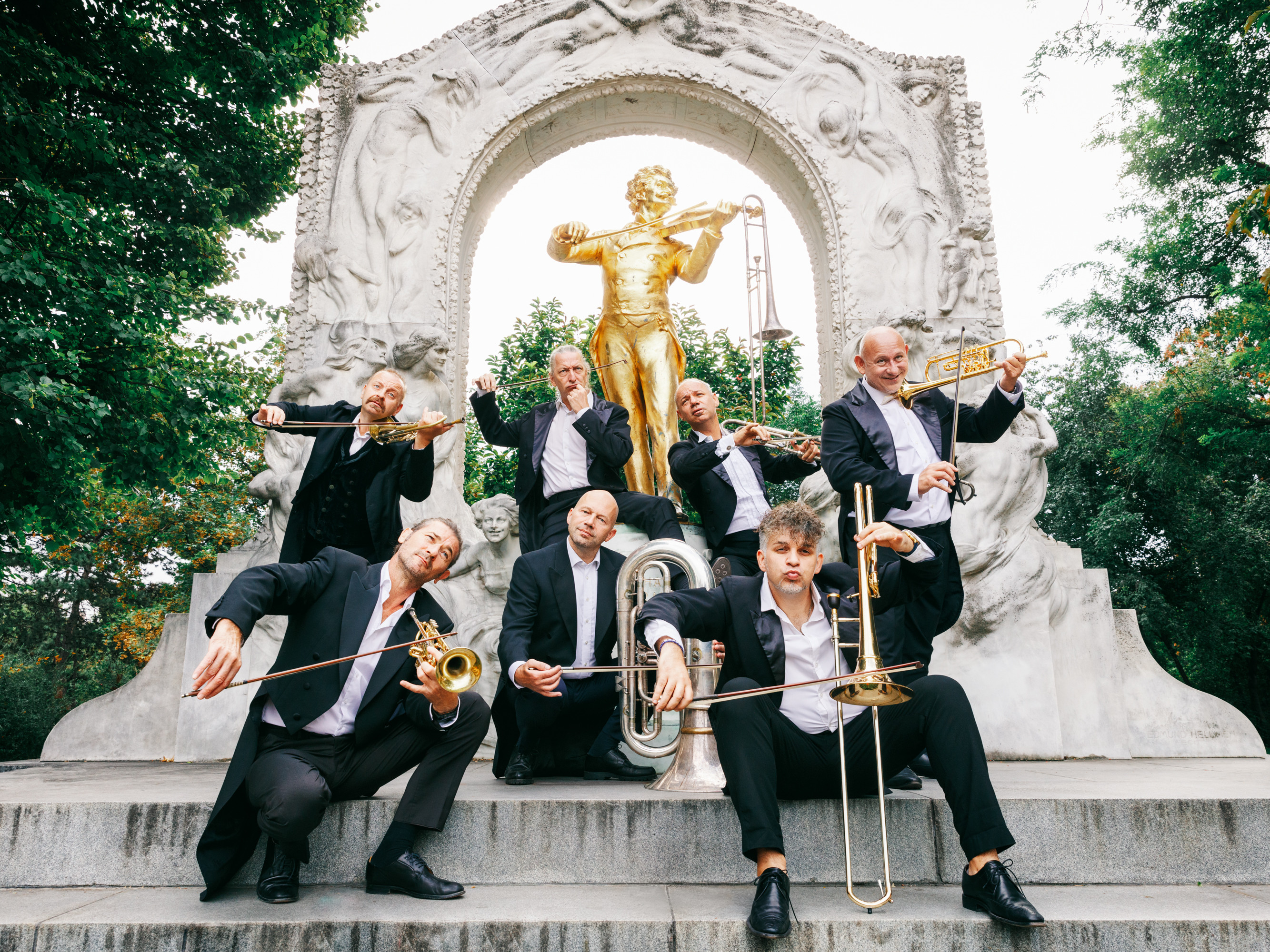 Mnozil Brass - STRAU$$