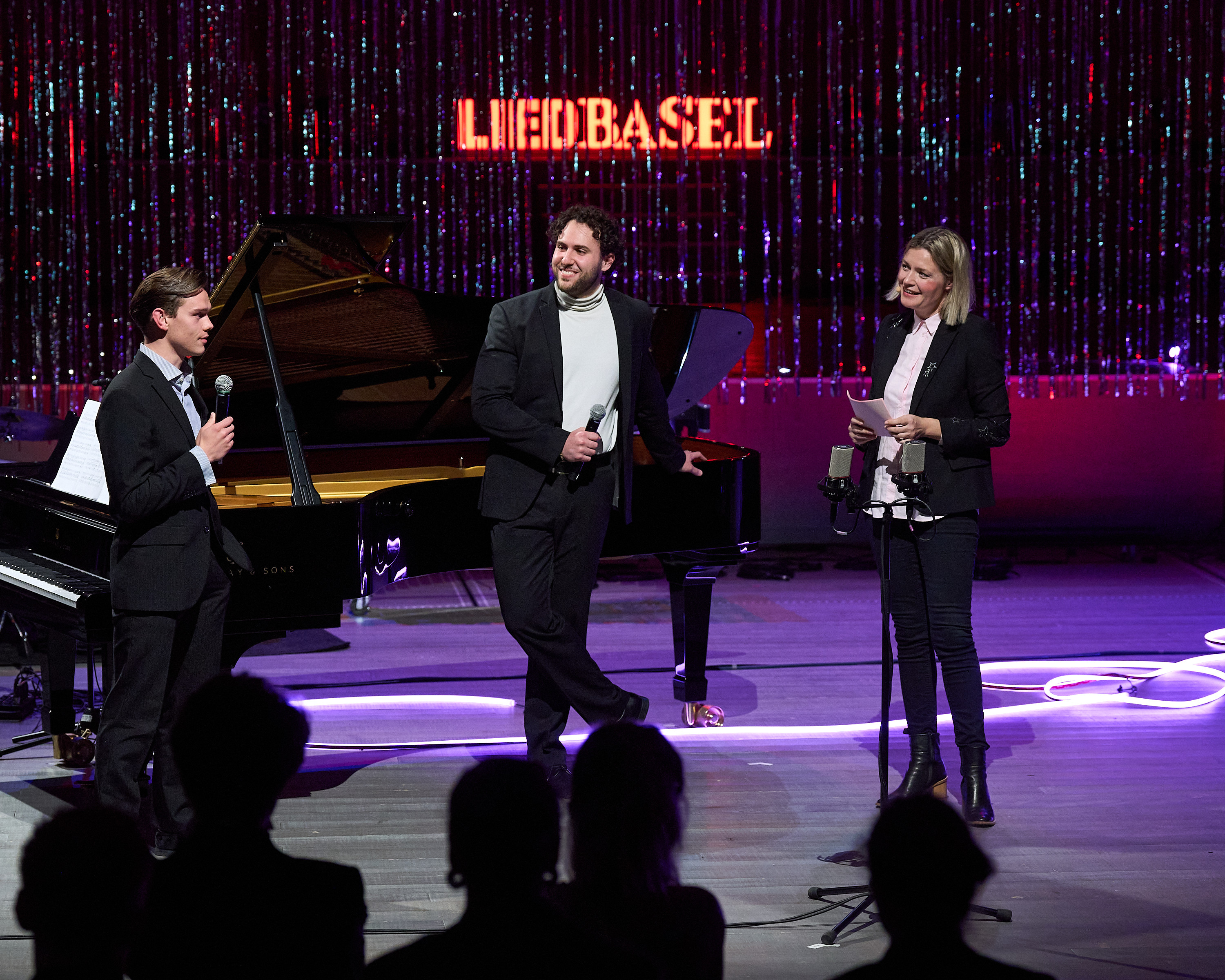 Liedsalon "Freundliche Übernahme"