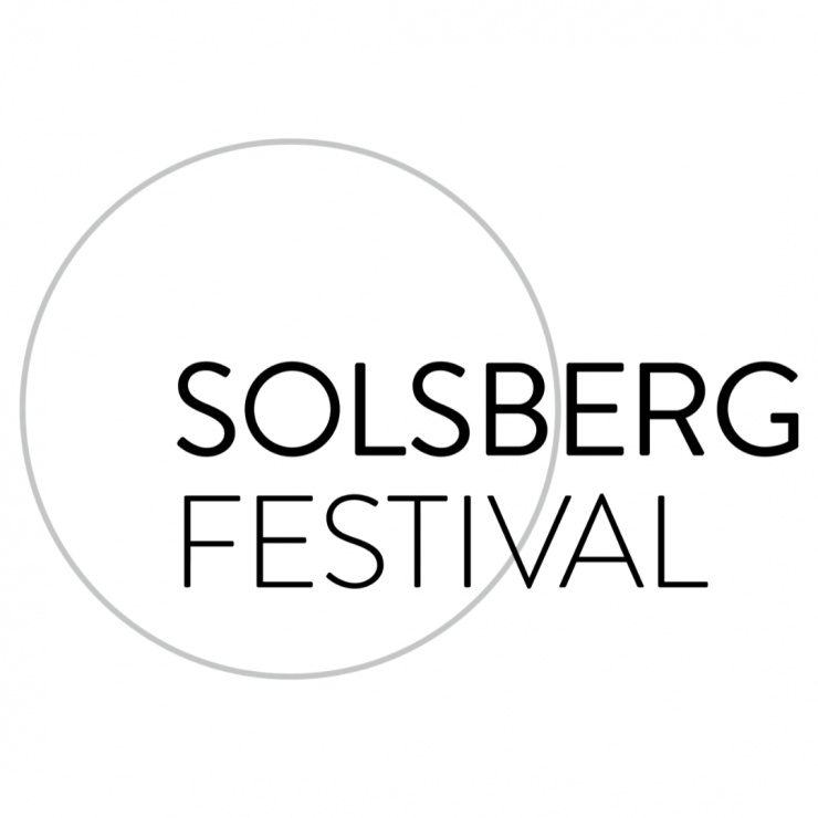 Dünner Kreis, rechts unten der Schriftzug Solsberg Festival
